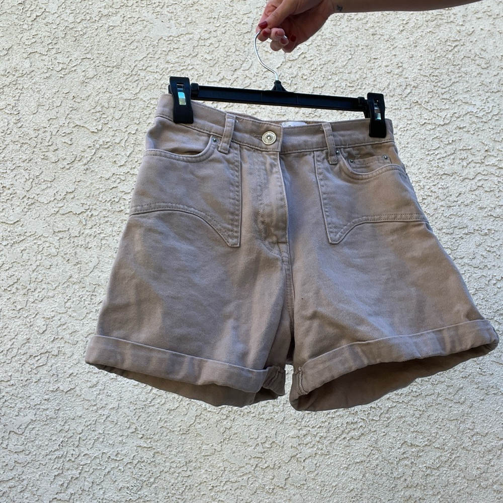 Khaki fitted/loose jean material shorts